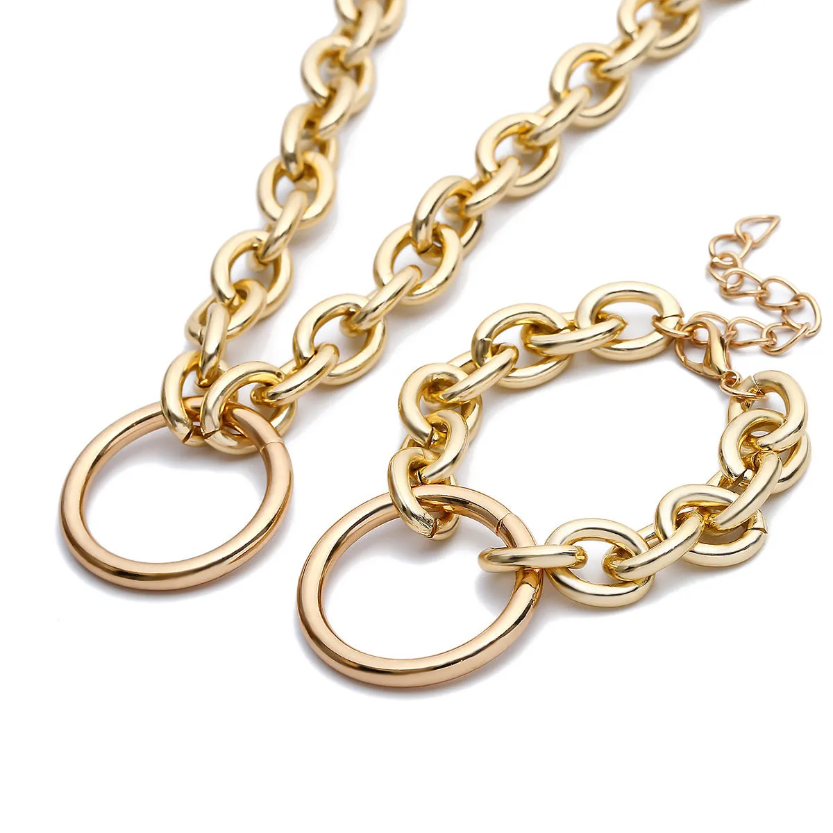 Vintage geometric circle metal pendant necklace on O-chain in gold finish, retro style for women