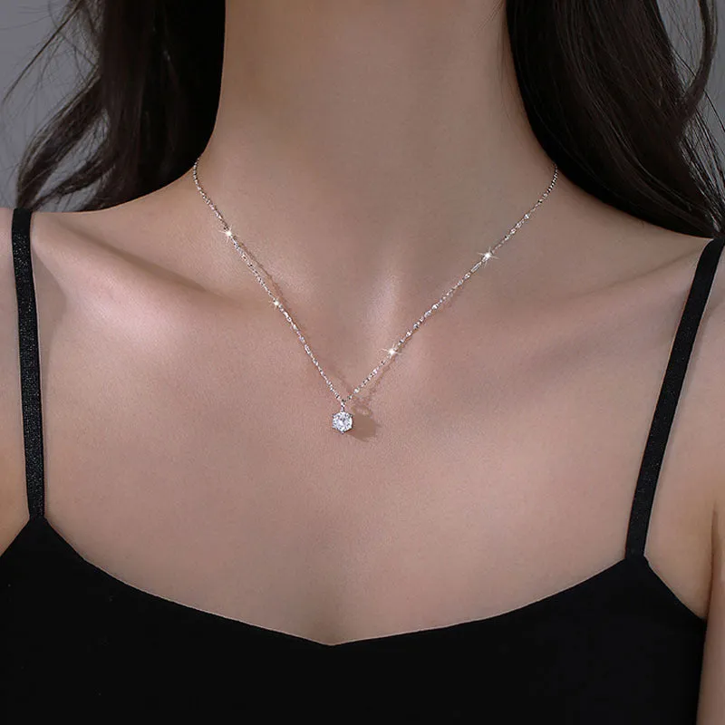 Women's copper pendant necklace with electroplated finish in copper white gold plated colour original design