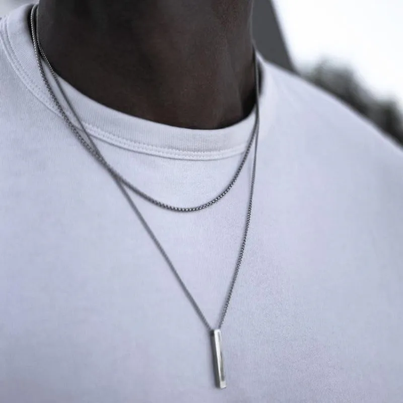 Crystal necklace for men with alloy silver pad finish in European American style