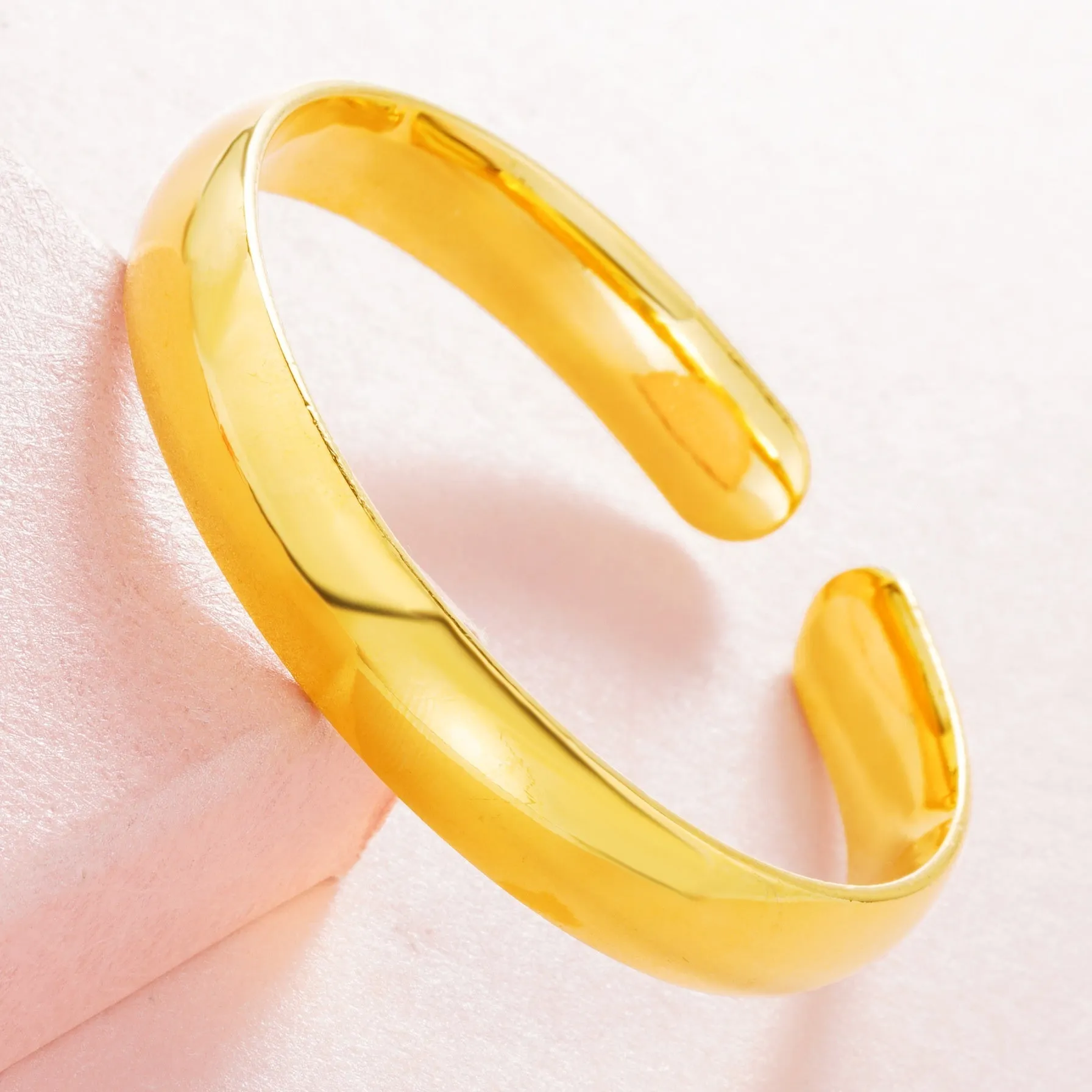 Glossy Heart Sutra bracelet with auspicious motifs on copper with electroplated finish