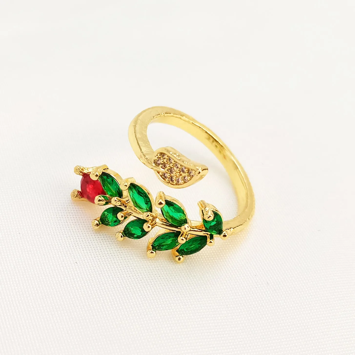 Women's copper open ring with geometric leaf pattern and split adjustable design