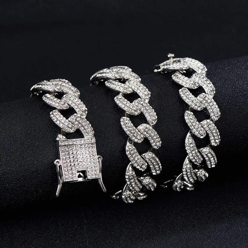 Gold hip hop rhinestone necklace with geometric design and clavicle chain in zinc alloy