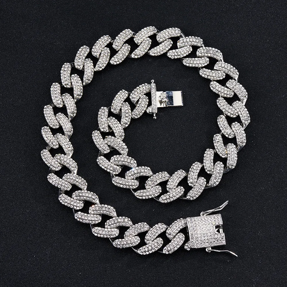 Gold hip hop rhinestone necklace with geometric design and clavicle chain in zinc alloy