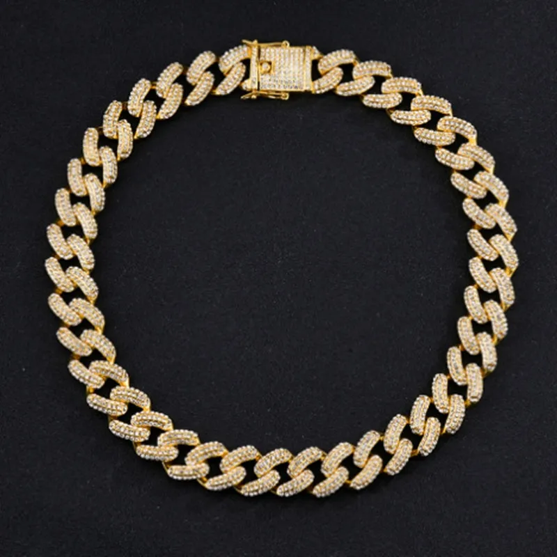 Gold hip hop rhinestone necklace with geometric design and clavicle chain in zinc alloy