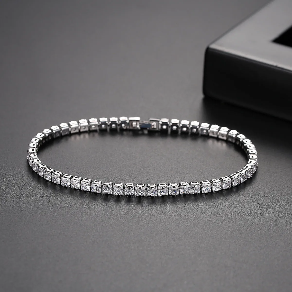 Simple copper tennis bracelet with zircon inlay for women, golden finish, geometric hot drilling style