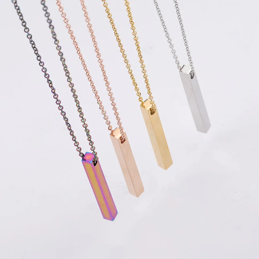 3D engraved bar necklace in colour-plated finish on adjustable stainless steel link chain