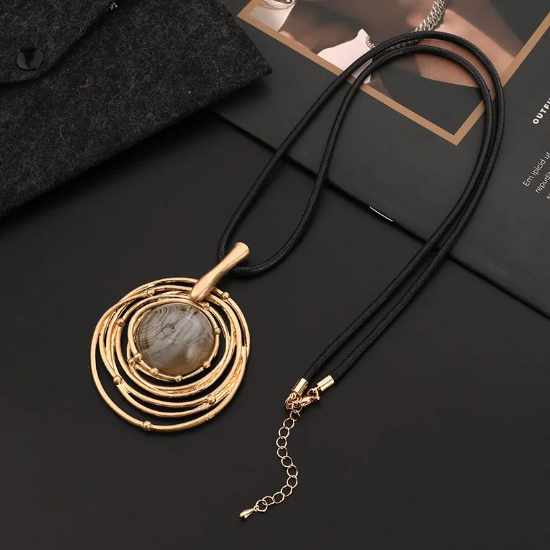 Vintage large round geometric plaid pendant necklace with snakeskin rope chain in gold colour