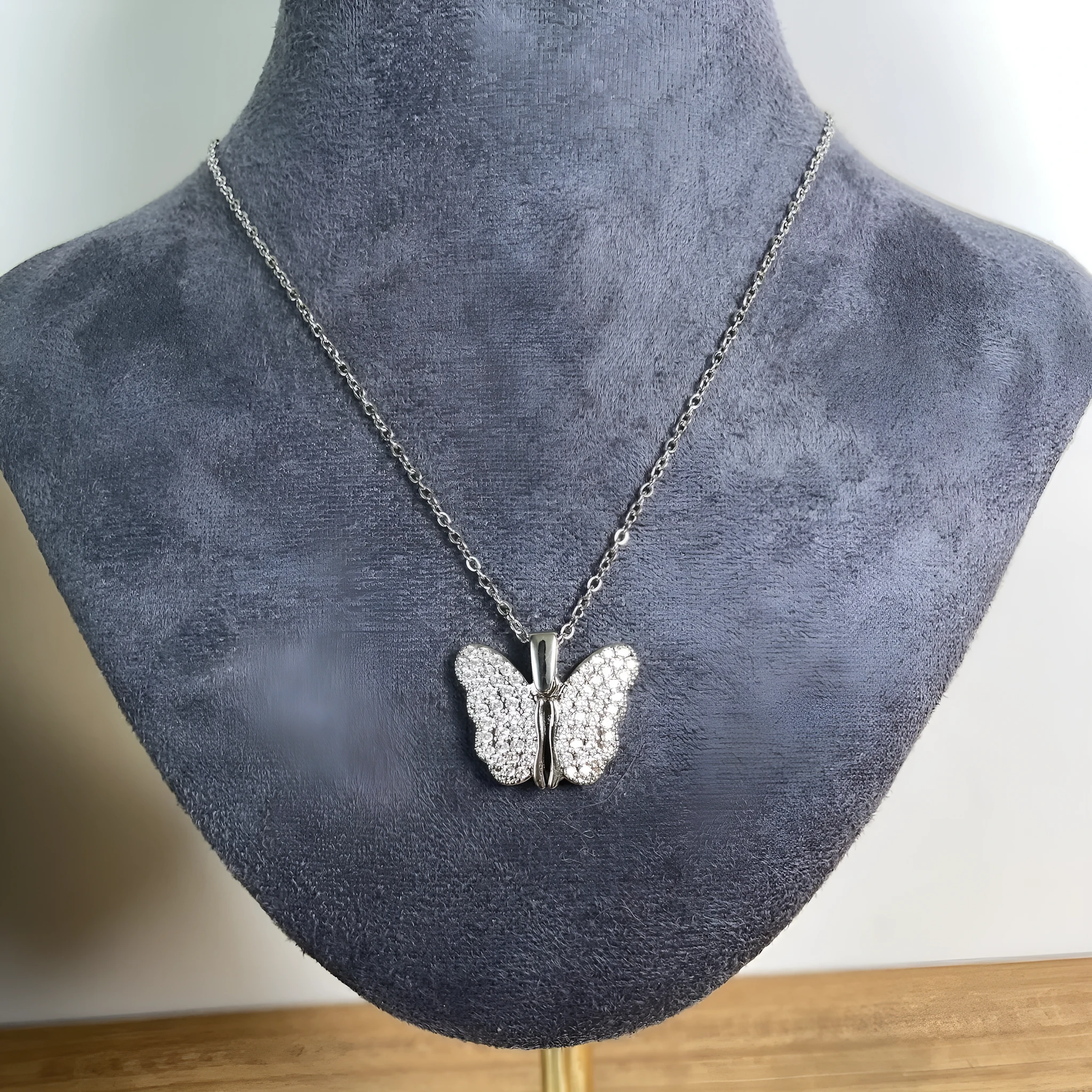 Silver electroplated titanium steel butterfly pendant necklace with openable design on clavicle-length chain