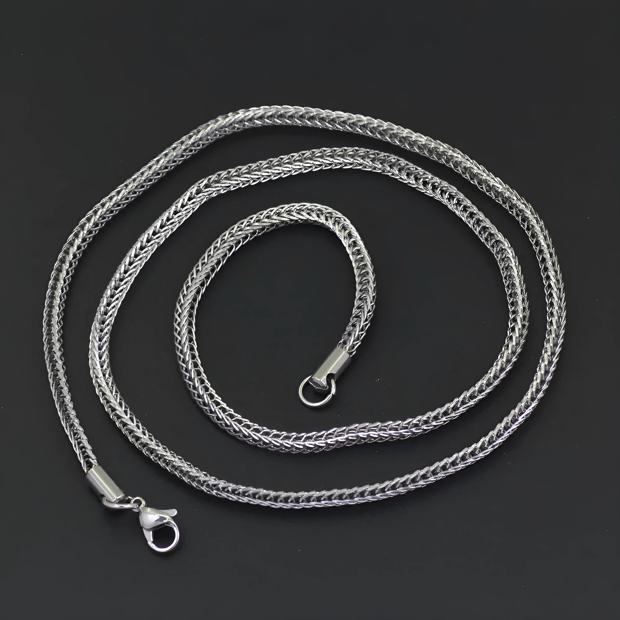 Stainless steel necklace chain 3mm 60cm vacuum electroplated StGolden colour on white background