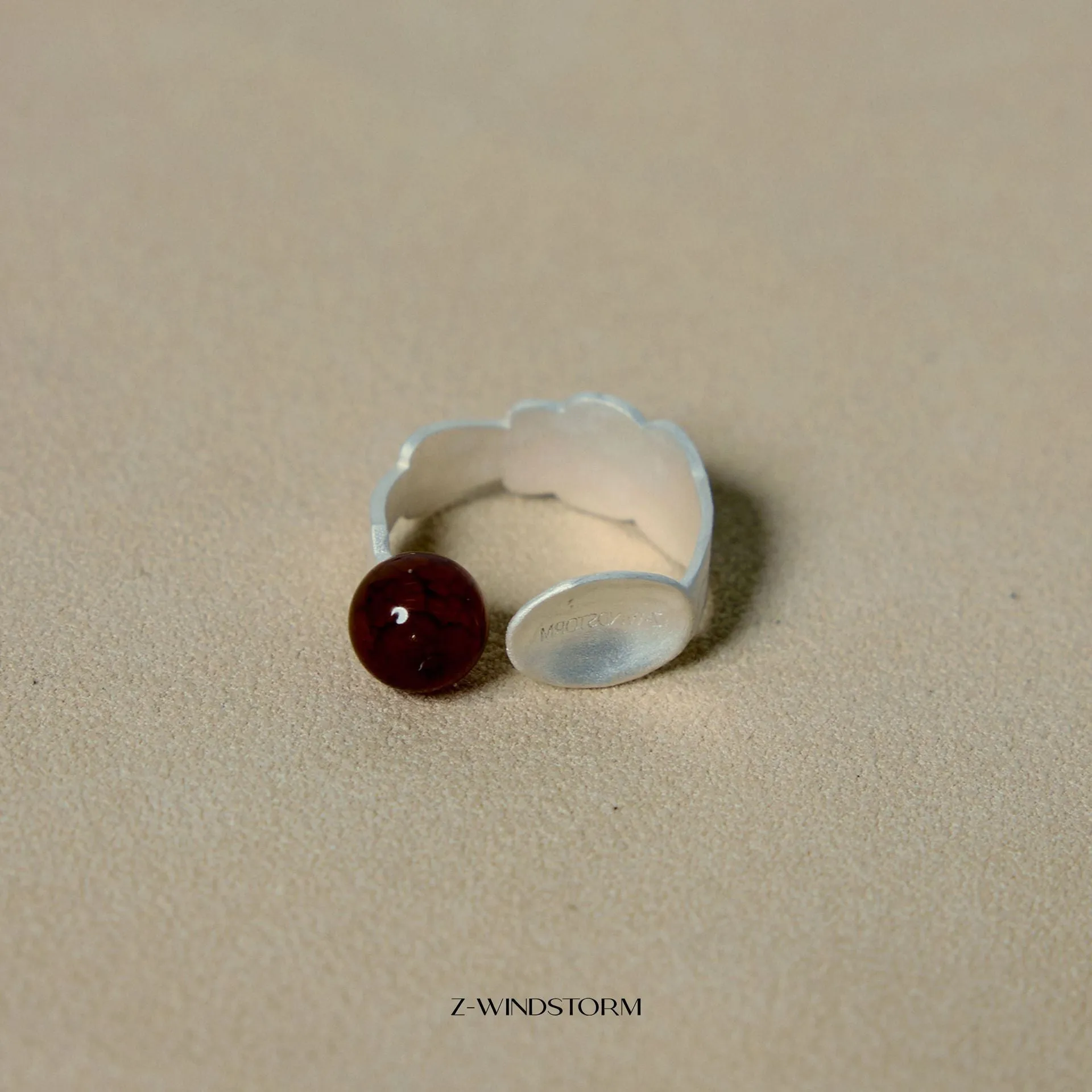Alloy ring and bracelet set with diamond shape and small round spoon stewed pork motif.