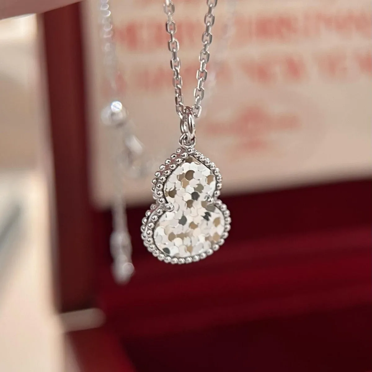 Gourd double-sided clavicle chain necklace for women, gold plated copper pendant, gold colour option on display