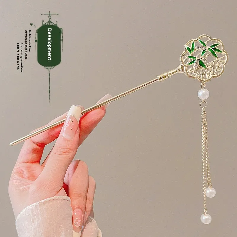 Alloy hair clasp with electroplated finish and antique floral design in geometric shape