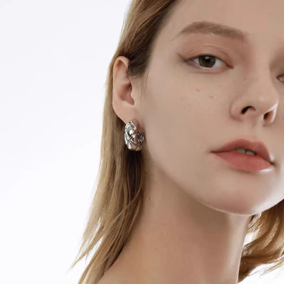 Gold diamond plaid women's stud earrings real gold plated copper geometric 24mm diameter