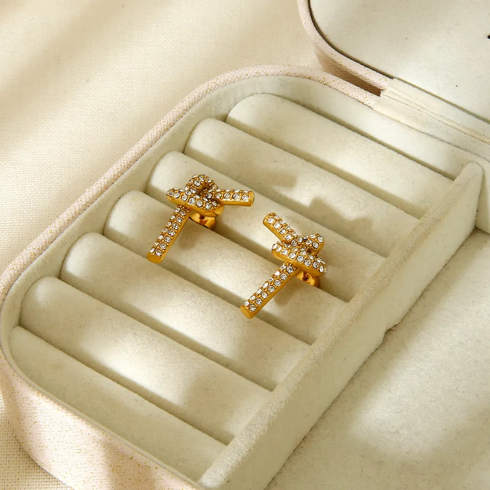 Refined stainless steel rhinestone ear studs in geometric heart shape, colour DFE453, for women