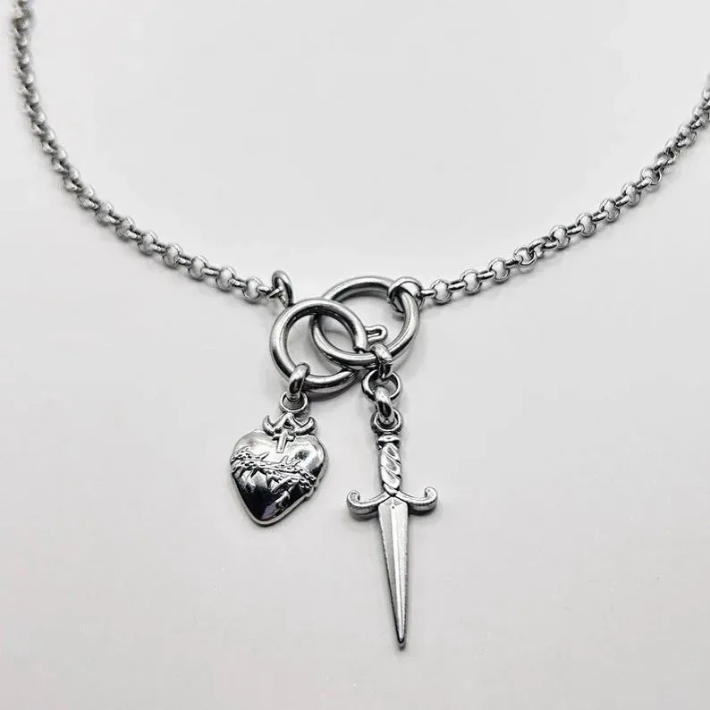 Retro geometric love heart pendant necklace with electroplated zinc alloy finish and snake bones chain