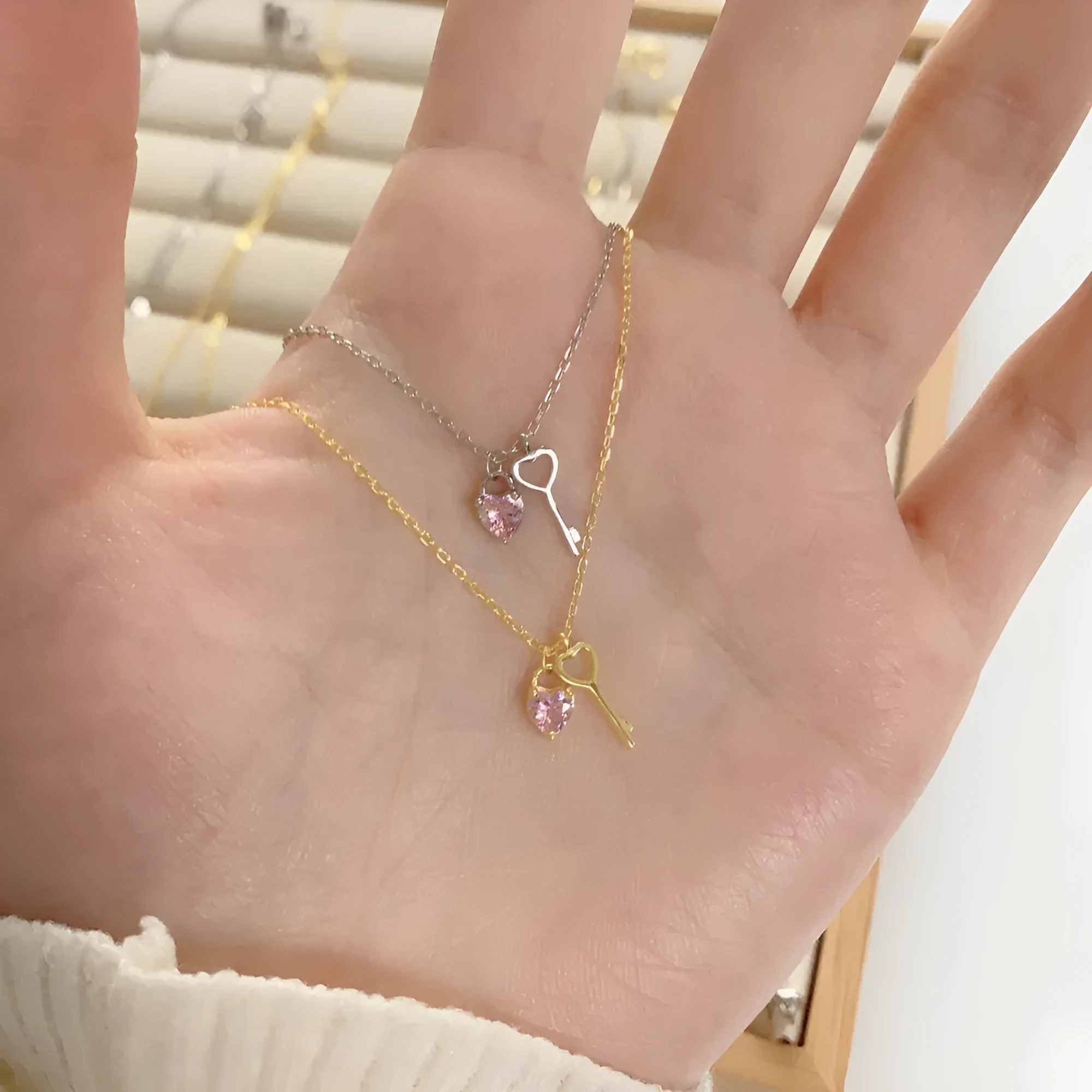 925 silver heart-shaped key pendant necklace for women platinum colour electroplated finish with chain