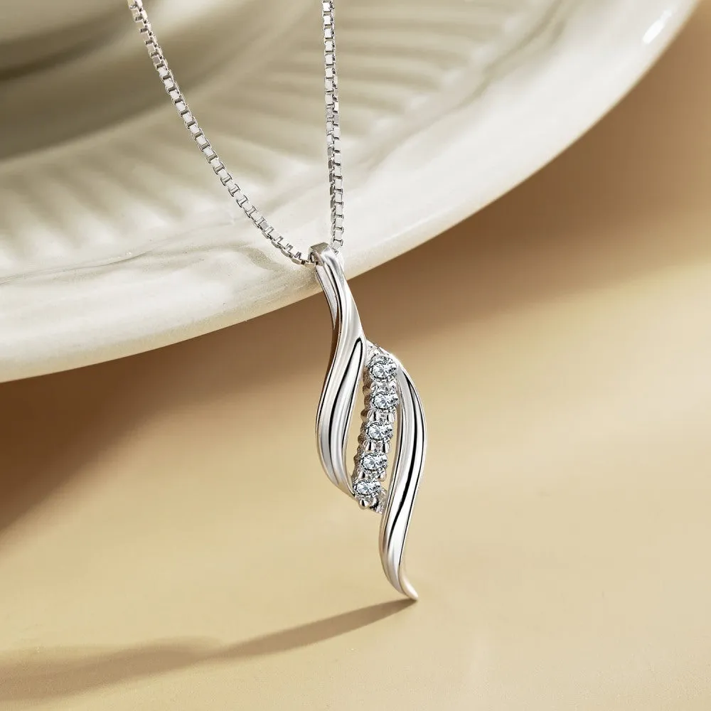 Women's 925 silver conch style clavicle chain necklace in white gold electroplate finish