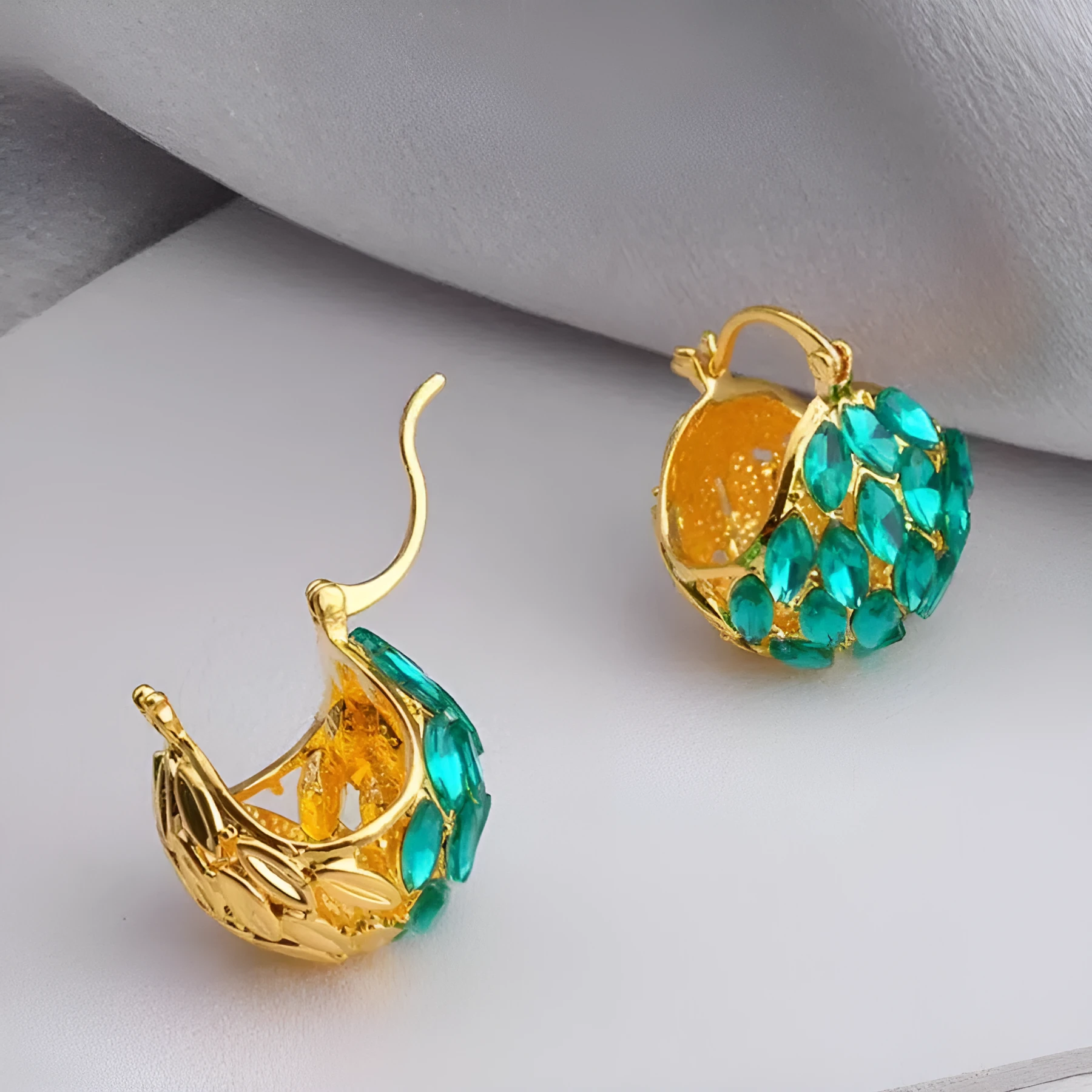 Green light luxury zircon cabas earrings with alloy geometric drop shape and round element