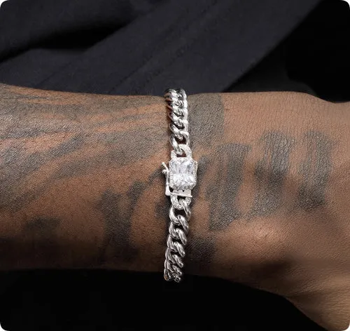 S925 sterling silver Cuban chain bracelet on flat surface showing link detail, 18cm unisex size
