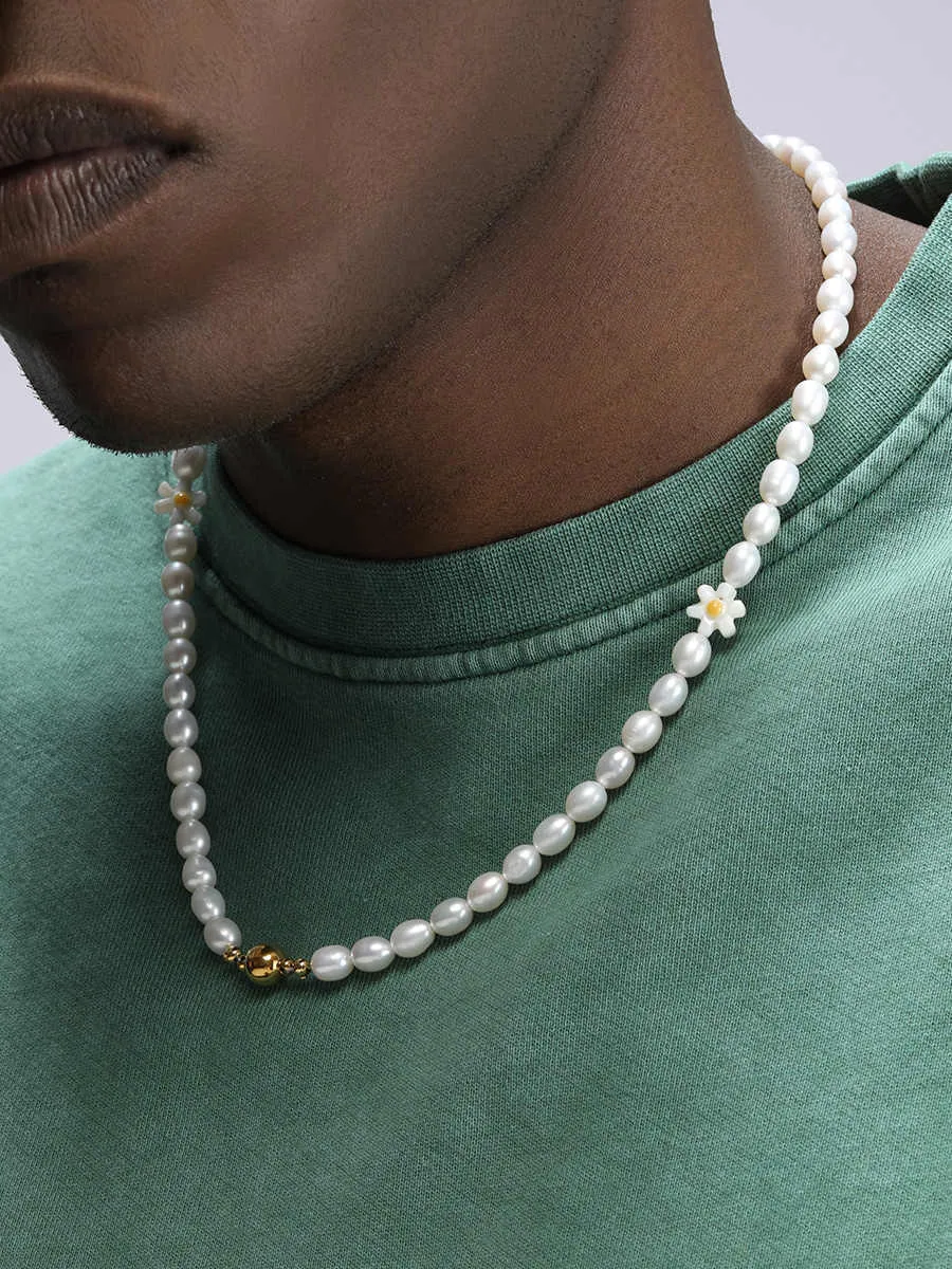 Oval natural pearl necklace unisex with magnetic clasp Daisy style 45cm length