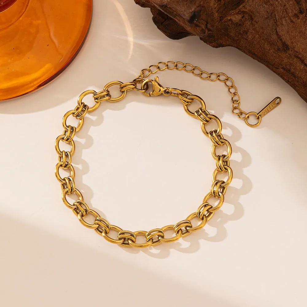18K gold-plated titanium steel O-ring chain bracelet, European and American style, gold finish on white background