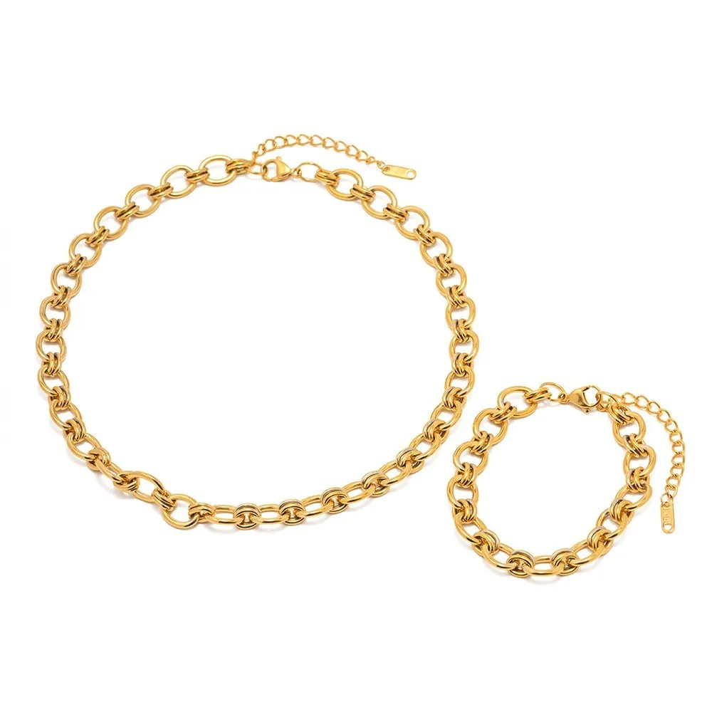 18K gold-plated titanium steel O-ring chain bracelet, European and American style, gold finish on white background