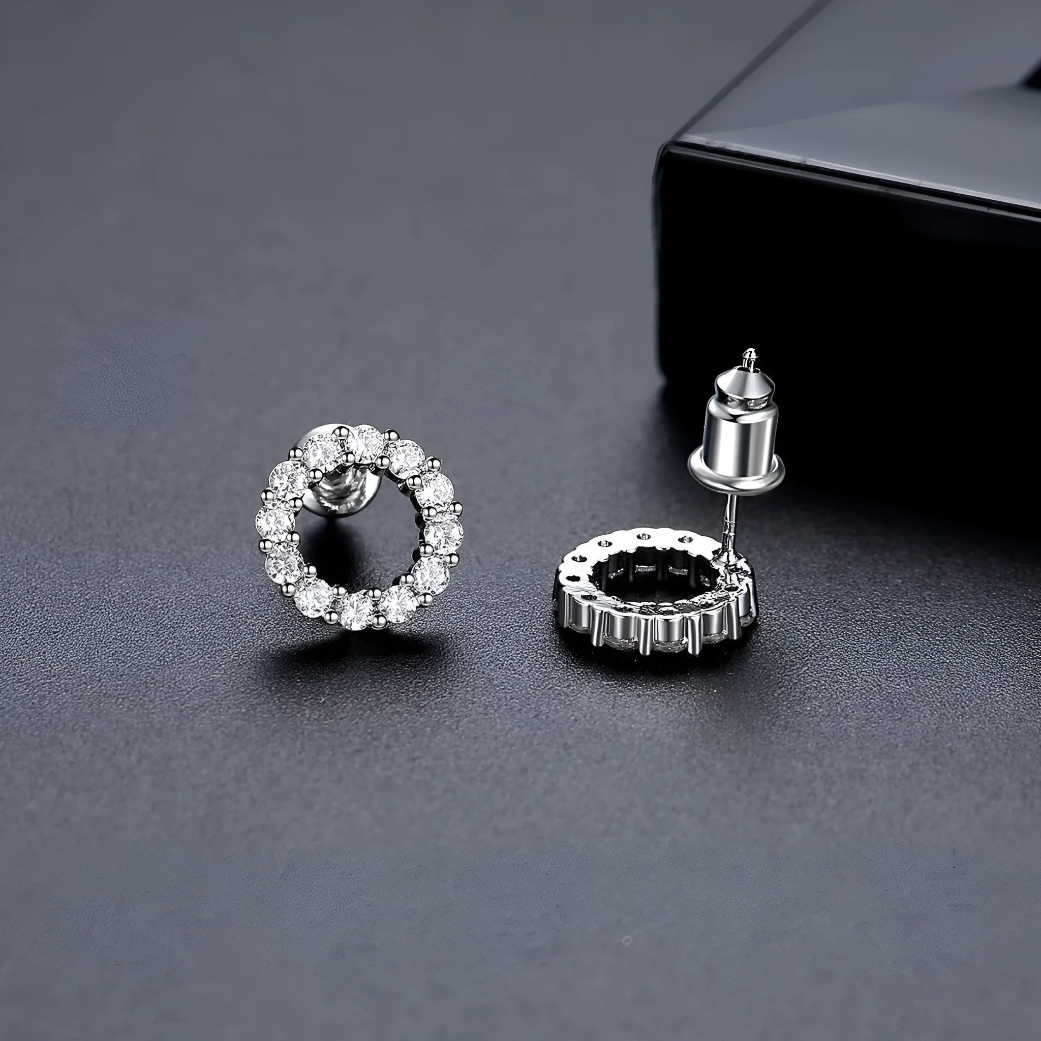 Copper micro zircon-encrusted stud earrings in geometric ring shape for women