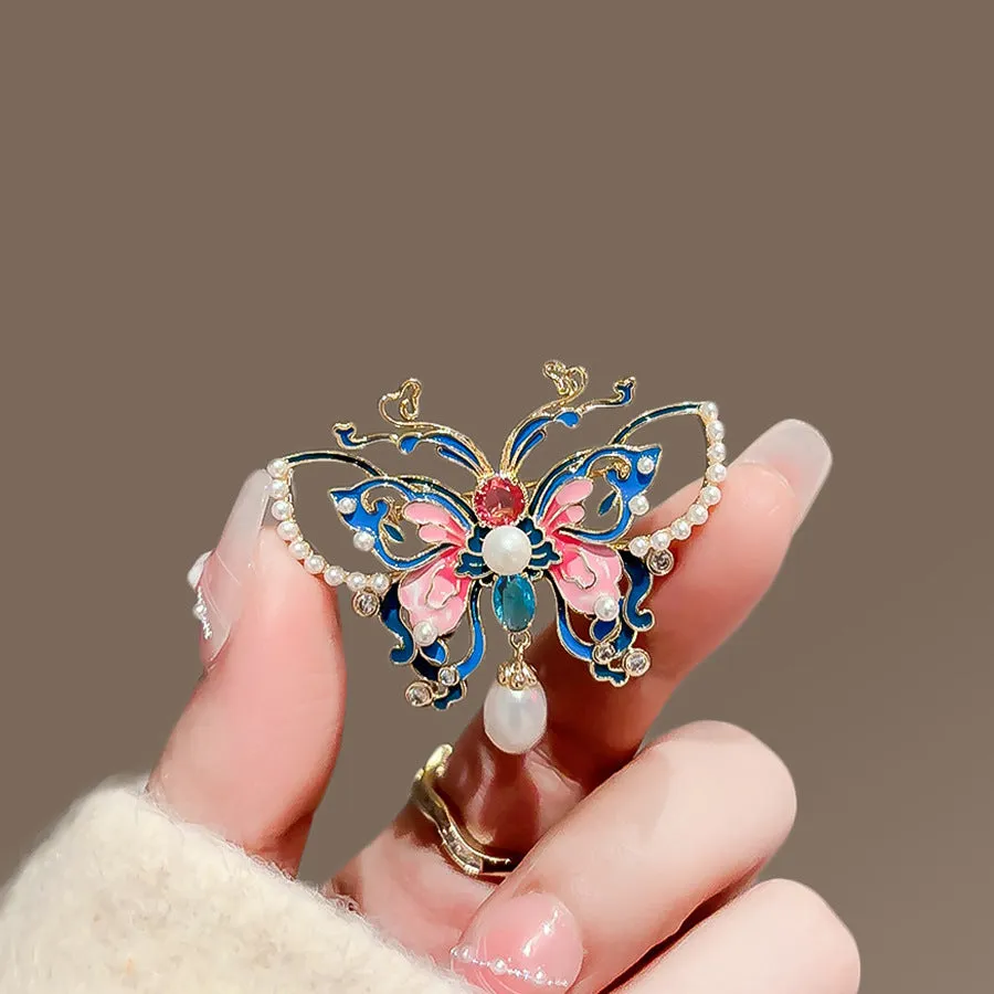 Alloy brooch in natural flower shape with electroplated finish, featuring adjustable and anti-exposure pin closure for women's coats and suits.