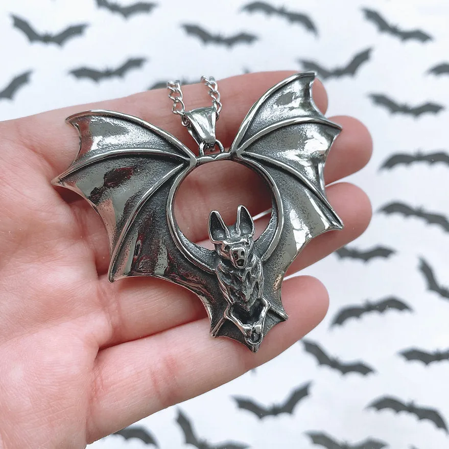 Vintage gothic big bat necklace alloy cross chain electroplated couple style AQ-5841 dark pendant