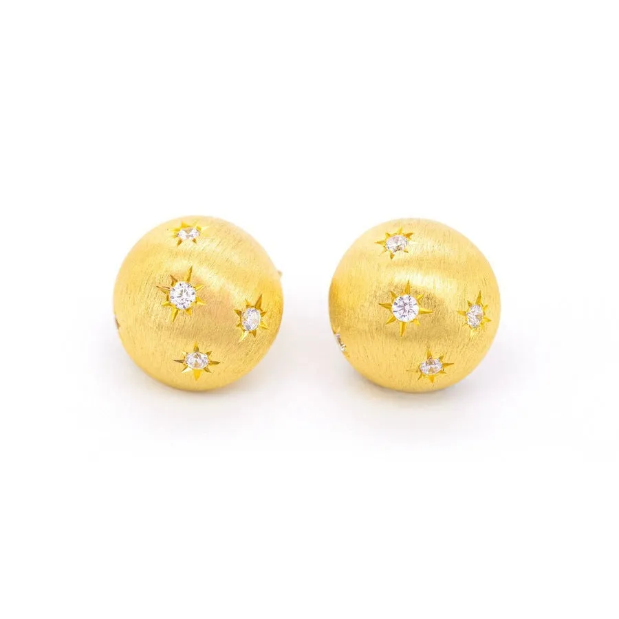 925 silver women's stud earrings with electroplated brushed asterism finish on white background