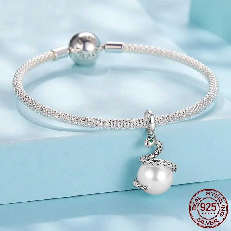 Original S925 silver snake running pendant in SCC3096 colour, 2.4cm height, 1.2cm width, 0.45cm aperture