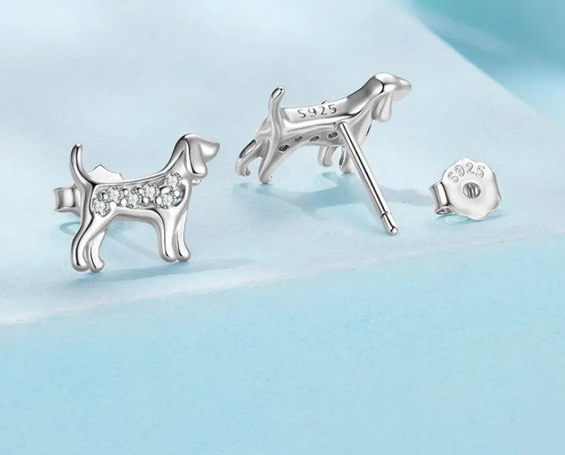 Golden retriever mini ear studs in silver with electroplated finish on a white background