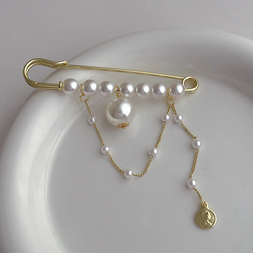 Ins Style Retro stick pearl brooch on metal base, unisex decorative pin with electroplated finish