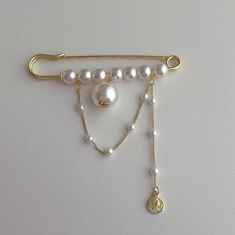 Ins Style Retro stick pearl brooch on metal base, unisex decorative pin with electroplated finish