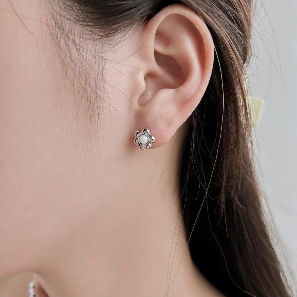 S925 sterling silver black agate flower ear studs in gold colour simple French retro style for women