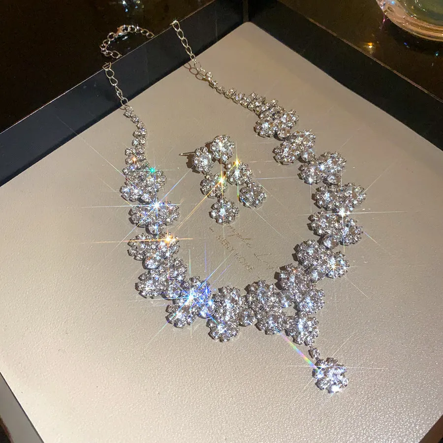 Diamond flower multi-layer pendant necklace and earrings set in silver colour on copper base