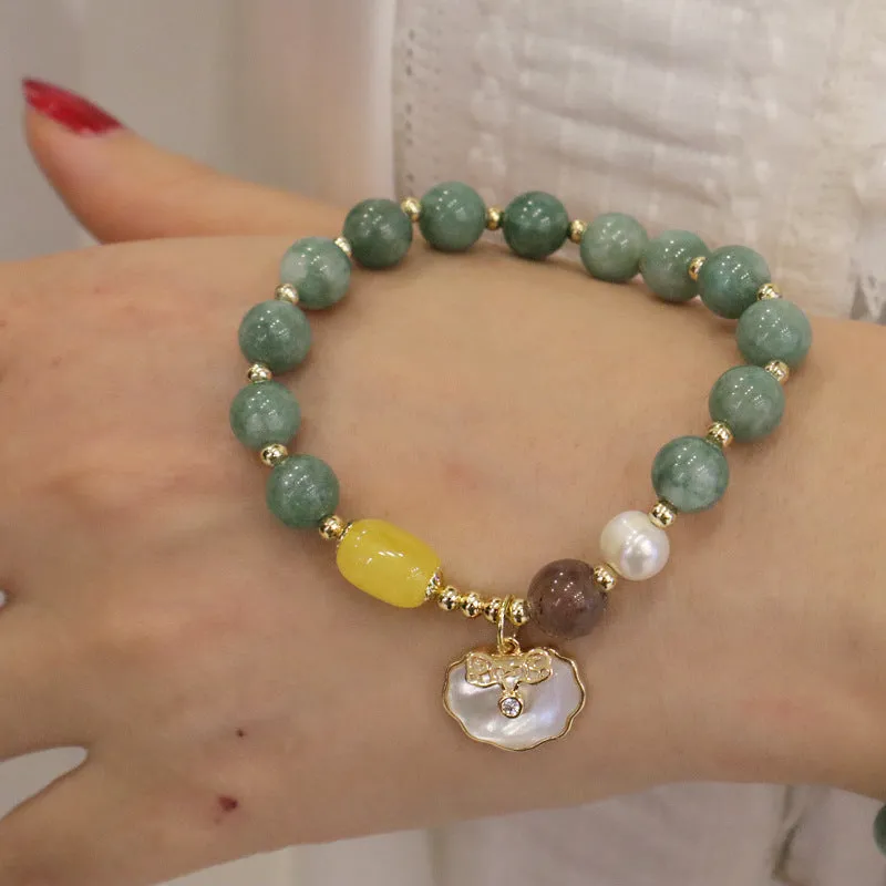 Green jade bracelet with shell motif for women, natural stone casual jewellery
