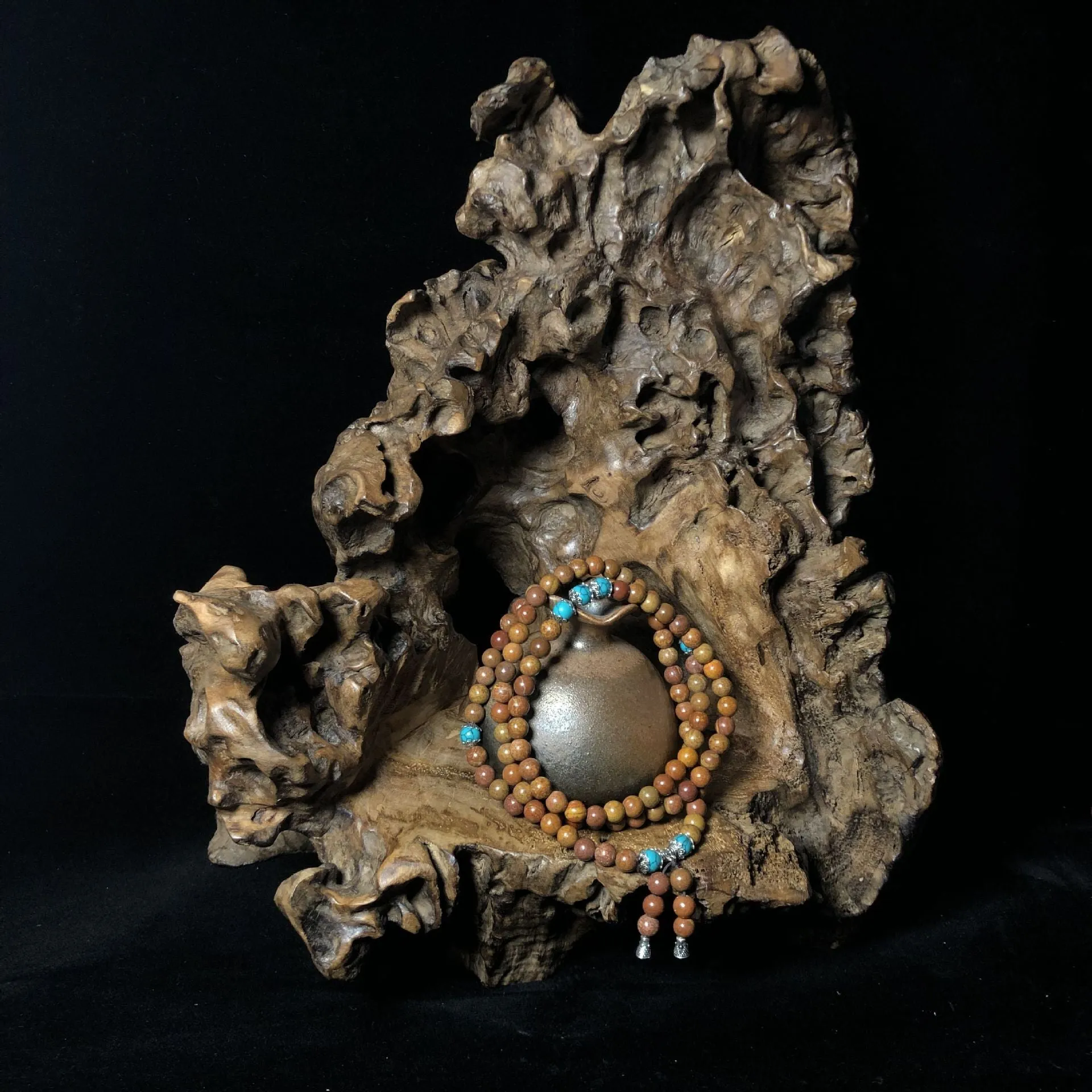 108 bead natural stone bracelet with hand-polished geometric lvzhu beads measuring 5-6mm diameter