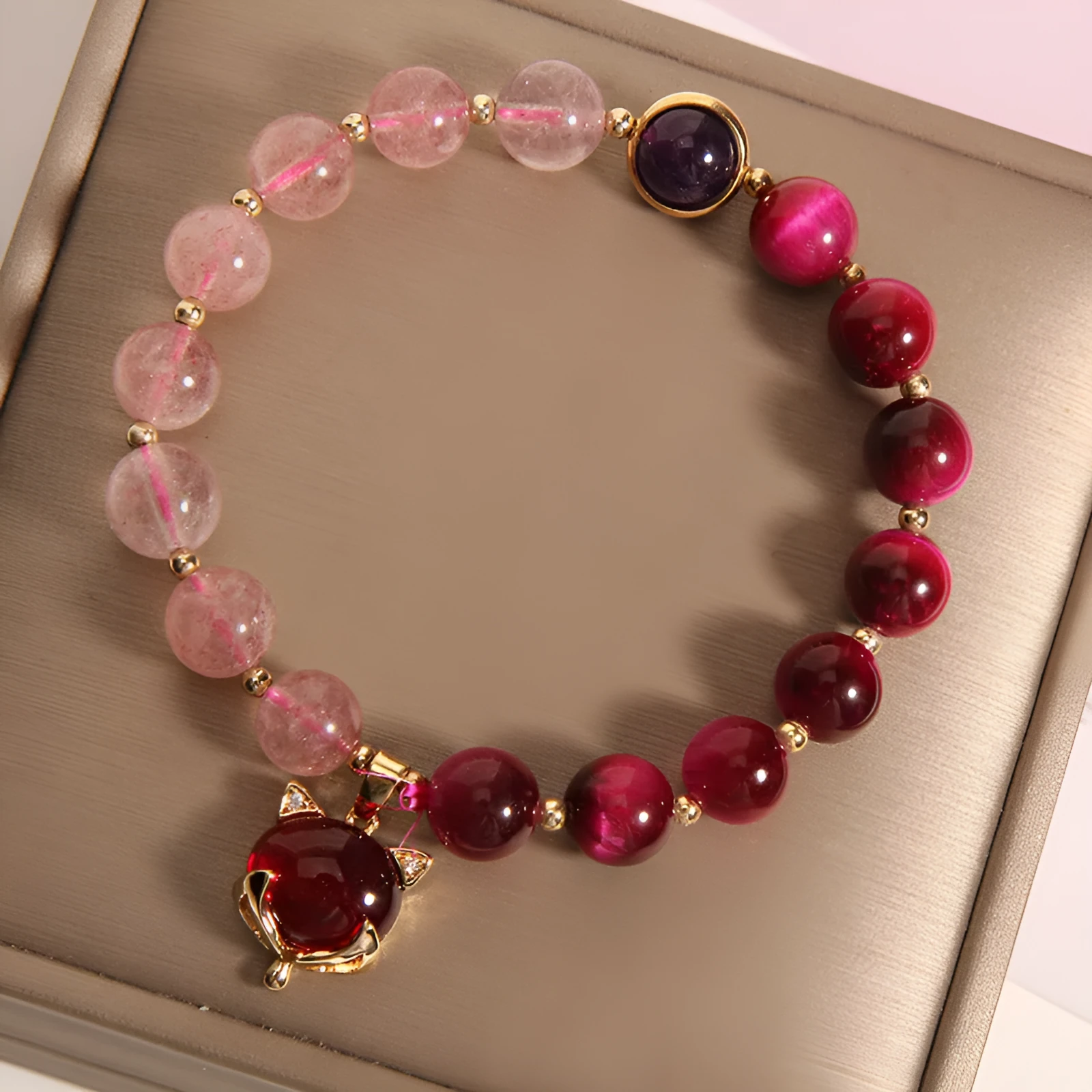 Natural strawberry crystal bracelet with elastic rope in 18cm uniform size for women