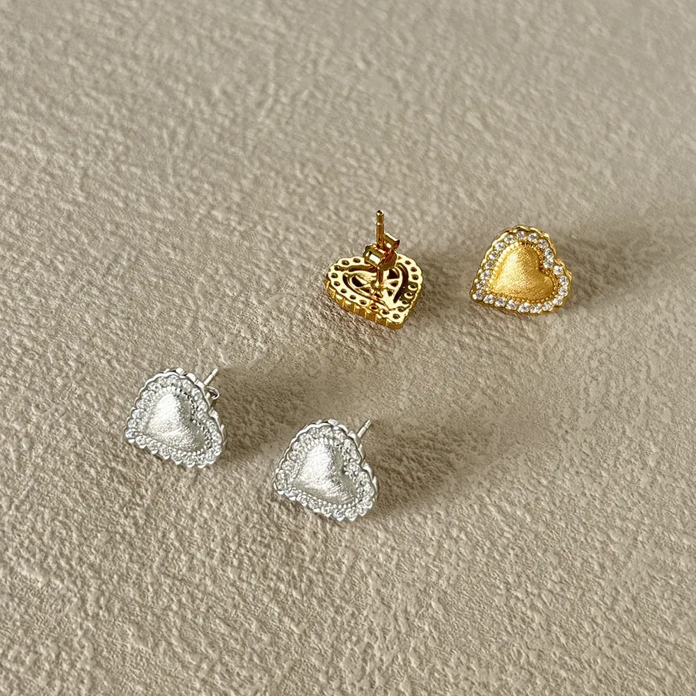 925 silver heart-shaped stud earrings 11.3x11.5mm white finish on ear