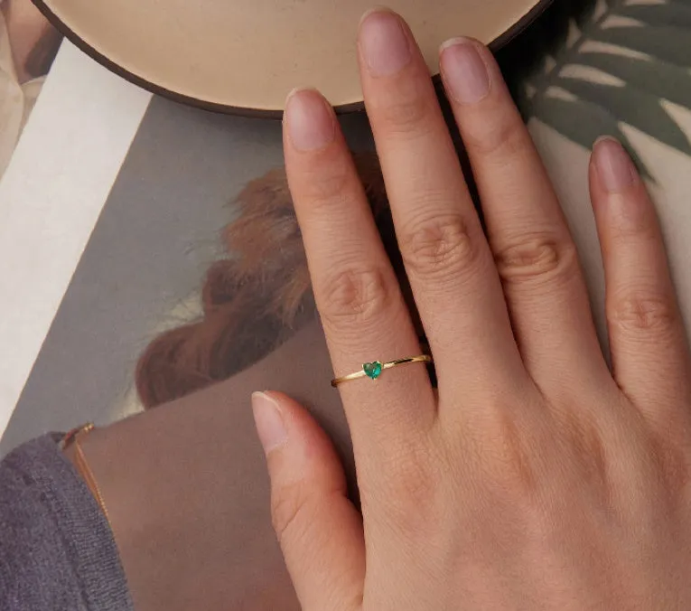 Small simple heart shape stackable ring for women in electroplated silver or gold, sizes 6 to 8