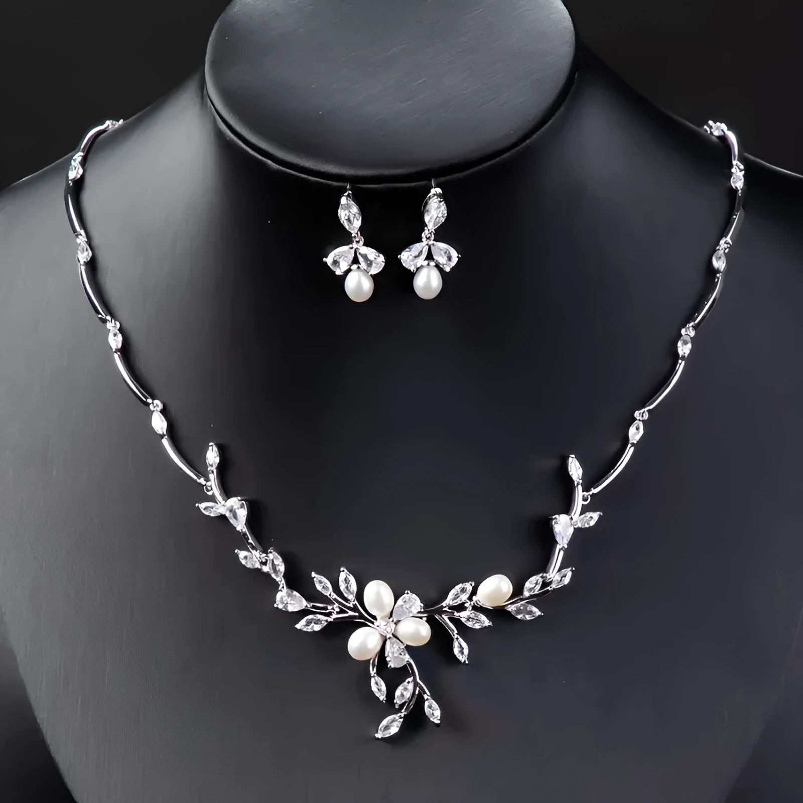 Sweet Pearl Zircon ear stud and necklace jewellery suit in copper alloy with electroplated finish