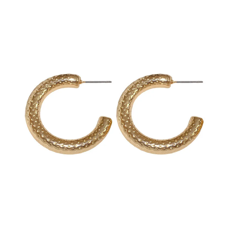 Silver Needle geometric C-shaped fold earrings for women in silver electroplated metal, 30mm diameter