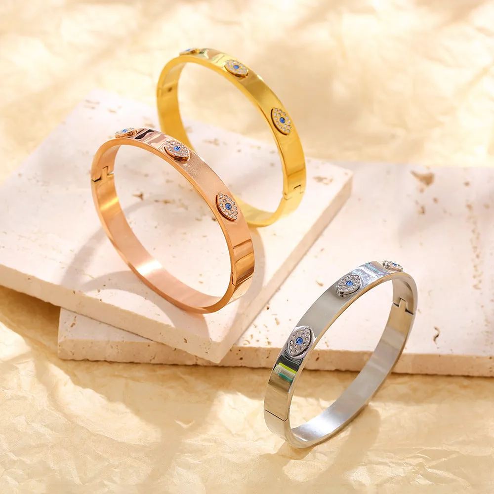 Non-fading electroplated stainless steel bracelet for women in gold colour