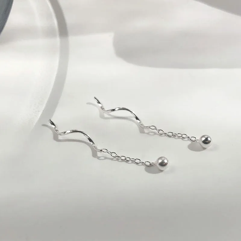 Niche Design S925 silver wavy ball hanging earrings with natural wave shape and round beads
