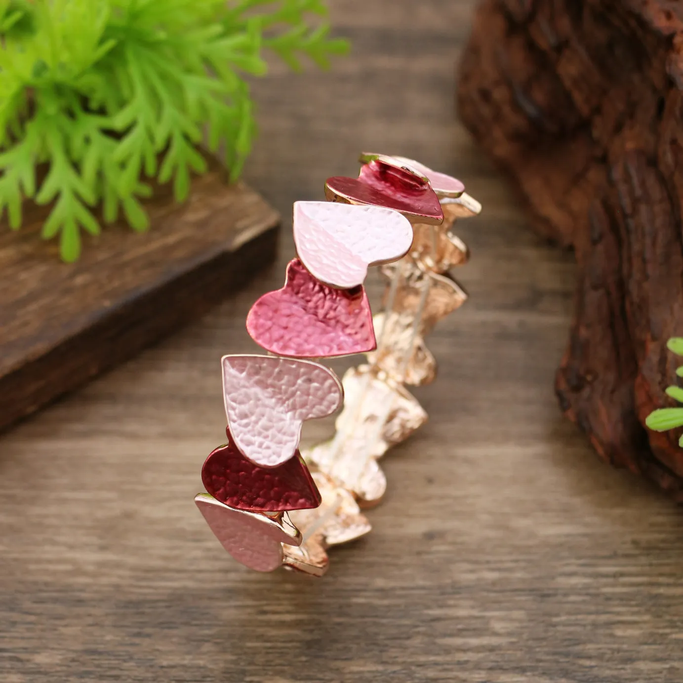 Heart-shaped alloy elastic bracelet ladies Valentine's Day gift four colours