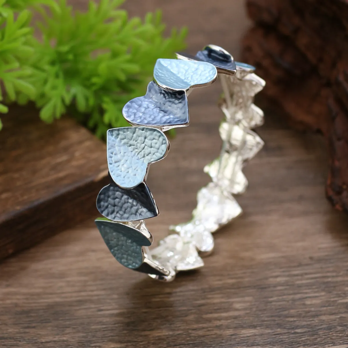 Heart-shaped alloy elastic bracelet ladies Valentine's Day gift four colours