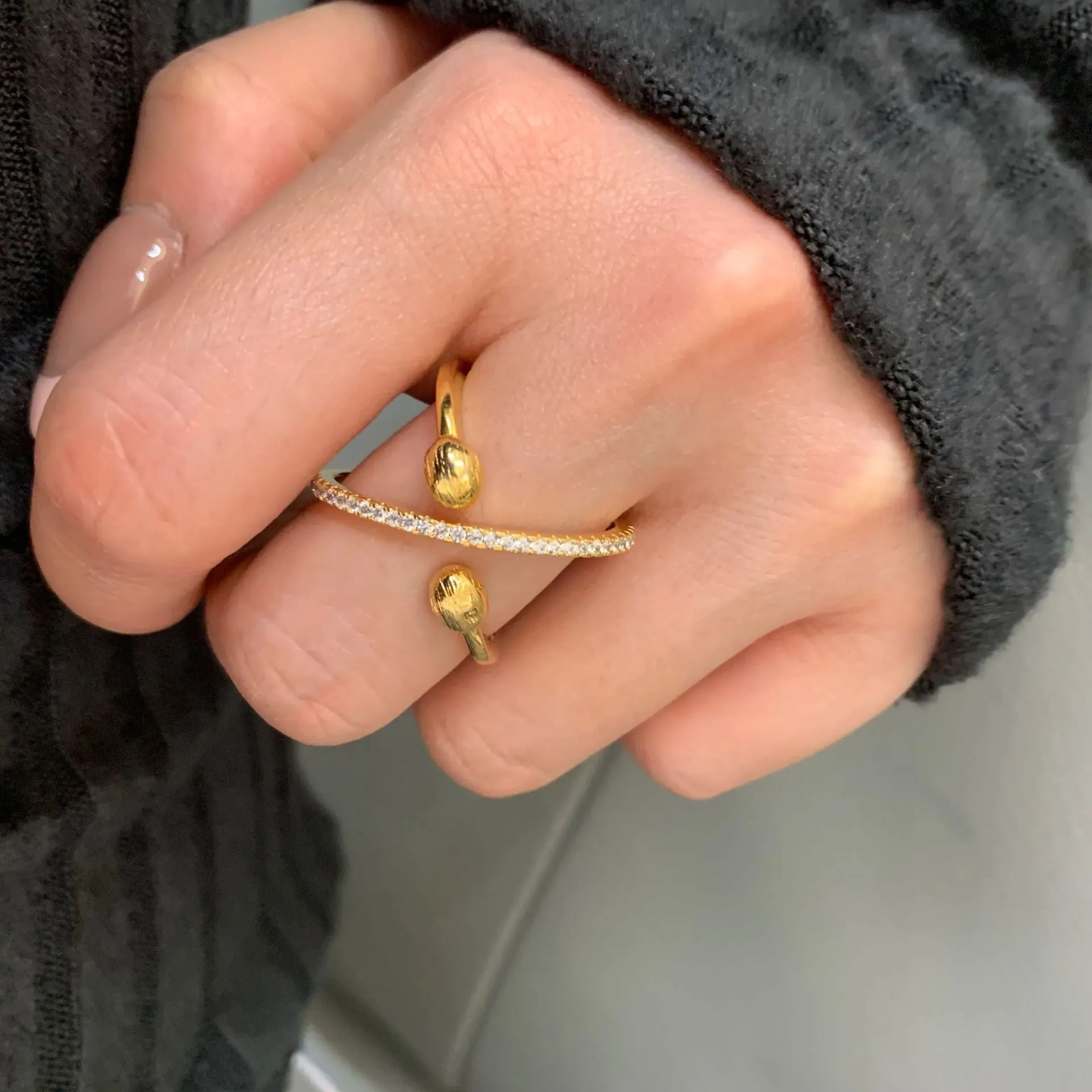 Copper scarf buckle ring with retro brushed finish and adjustable open mouth design
