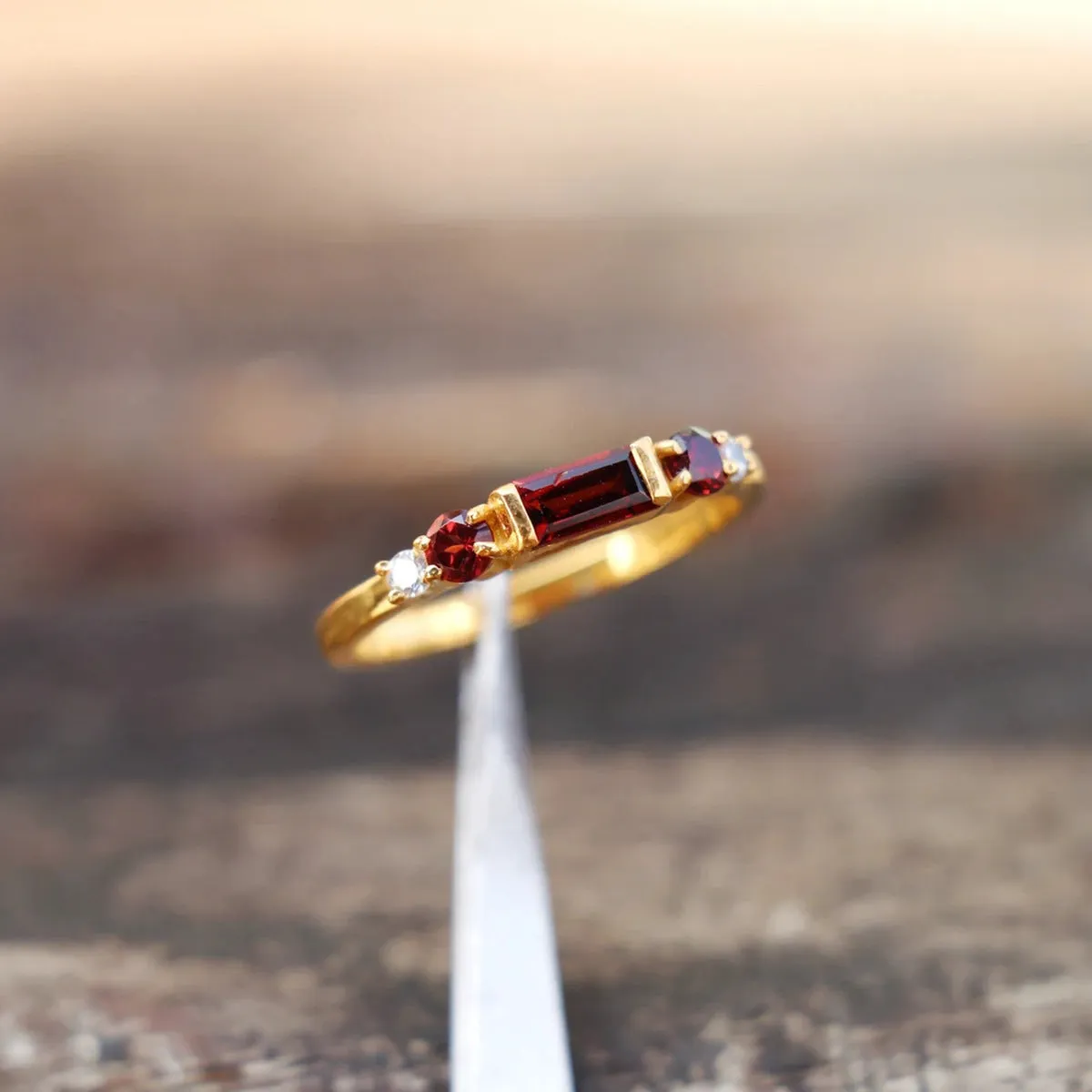 S925 sterling silver ring with redstone inlay on yellow gold band, geometric design, women's US size 7