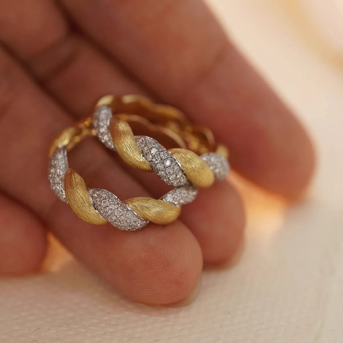 S925 sterling silver geometric twist ring yellow gold white gold diamond cut finish women's jewellery